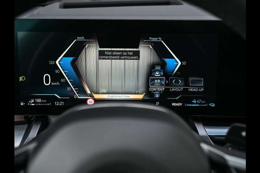 BMW 5 Serie Touring 530e xDrive M-Sport | Shadow Line | Panoramadak | Harman/Kardon | 360 Camera | Comfort Access | Stoel- en Stuurverwarming | Active Cruise | Ambiance | Elektr. trekhaak