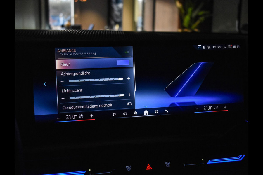 BMW 5 Serie Touring 530e xDrive M-Sport | Shadow Line | Panoramadak | Harman/Kardon | 360 Camera | Comfort Access | Stoel- en Stuurverwarming | Active Cruise | Ambiance | Elektr. trekhaak