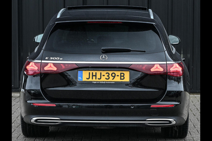 Mercedes-Benz E-Klasse Estate 300 e Exclusive Line Panoramadak | Distronic | Ambiance interieur | Burmester 4D Sound |  Stoelverwarming | Camera | Trekhaak