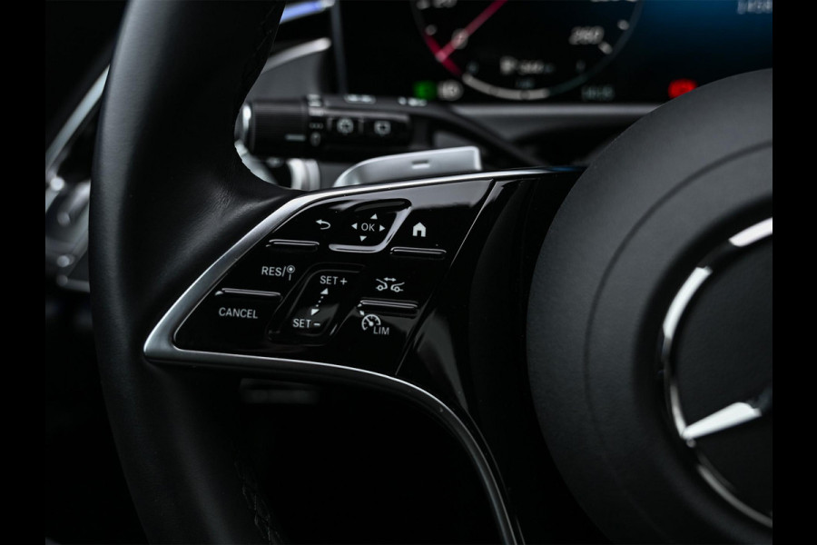 Mercedes-Benz E-Klasse Estate 300 e Exclusive Line Panoramadak | Distronic | Ambiance interieur | Burmester 4D Sound |  Stoelverwarming | Camera | Trekhaak