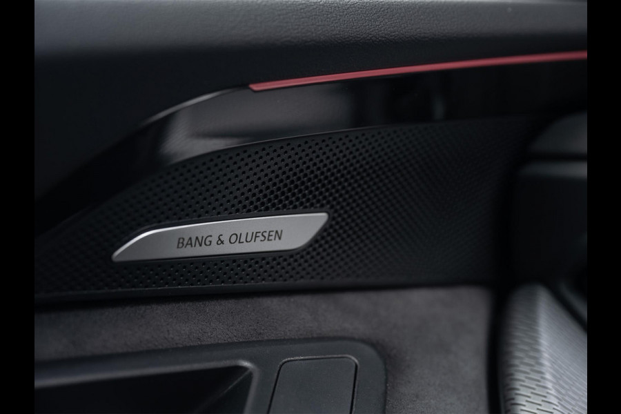 Audi Q5 2.0 TFSI e-hybrid quattro S edition | S-Seats | B&O Sound | Head-Up | Memory | 360 Camera | Trekhaak | Keyless entree | Adaptive Cruise | Ambiance interieur | MMI bijrijder display