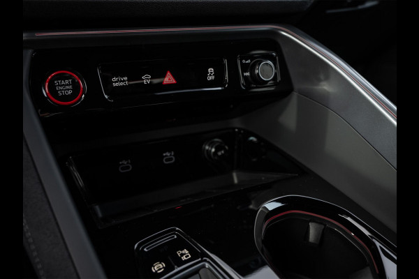 Audi Q5 2.0 TFSI e-hybrid quattro S edition | S-Seats | B&O Sound | Head-Up | Memory | 360 Camera | Trekhaak | Keyless entree | Adaptive Cruise | Ambiance interieur | MMI bijrijder display