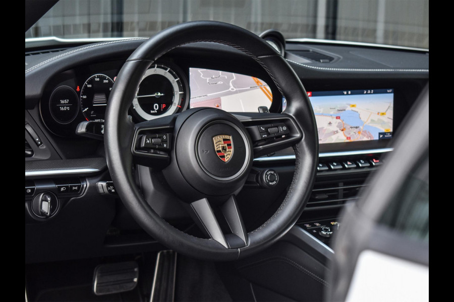 Porsche 911 Cabrio 3.0 Carrera 4 S NL-Auto 451pk | Sport design pack | Achteras besturing | Lift systeem | Sport chrono | 18-wegs memory seats | Burmester sound | Adaptive cruise | Carbon pack | Matrix led | 360 camera | Nw prijs 236.000