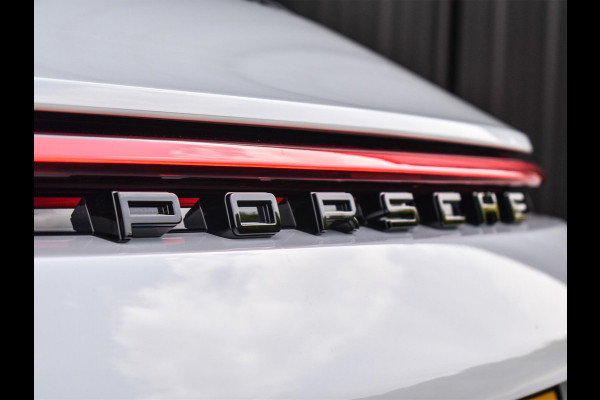 Porsche 911 Cabrio 3.0 Carrera 4 S NL-Auto 451pk | Sport design pack | Achteras besturing | Lift systeem | Sport chrono | 18-wegs memory seats | Burmester sound | Adaptive cruise | Carbon pack | Matrix led | 360 camera | Nw prijs 236.000