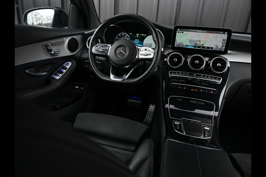 Mercedes-Benz GLC Coupé 300e 4MATIC Business Solution AMG | Night pack | Led | Memory seats | Stoelverwarming | 360 camera | Keyless | Distronic
