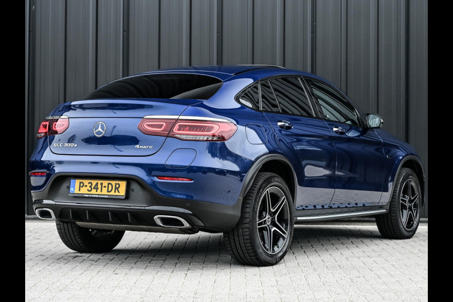 Mercedes-Benz GLC Coupé 300e 4MATIC Business Solution AMG | Night pack | Led | Memory seats | Stoelverwarming | 360 camera | Keyless | Distronic