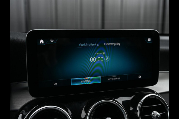 Mercedes-Benz GLC Coupé 300e 4MATIC Business Solution AMG | Night pack | Led | Memory seats | Stoelverwarming | 360 camera | Keyless | Distronic