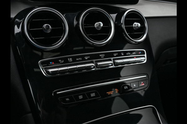 Mercedes-Benz GLC Coupé 300e 4MATIC Business Solution AMG | Night pack | Led | Memory seats | Stoelverwarming | 360 camera | Keyless | Distronic