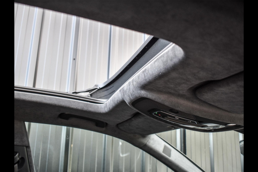 Audi Q8 60 TFSI e quattro Pro Line S Competition | B&O advanced | Audi exclusive | 5 jaar garantie | Panoramadak | massage stoelen | 4 wiel besturing | Alcantara hemel | Soft-close | Elektr. Trekhaak | Achteras besturing | Oled achterlichten