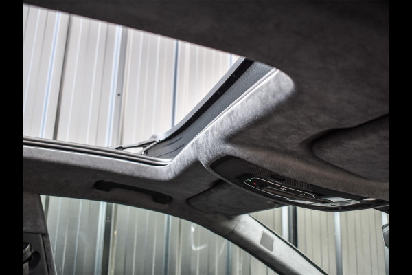 Audi Q8 60 TFSI e quattro Pro Line S Competition | B&O advanced | Audi exclusive | 5 jaar garantie | Panoramadak | massage stoelen | 4 wiel besturing | Alcantara hemel | Soft-close | Elektr. Trekhaak | Achteras besturing | Oled achterlichten