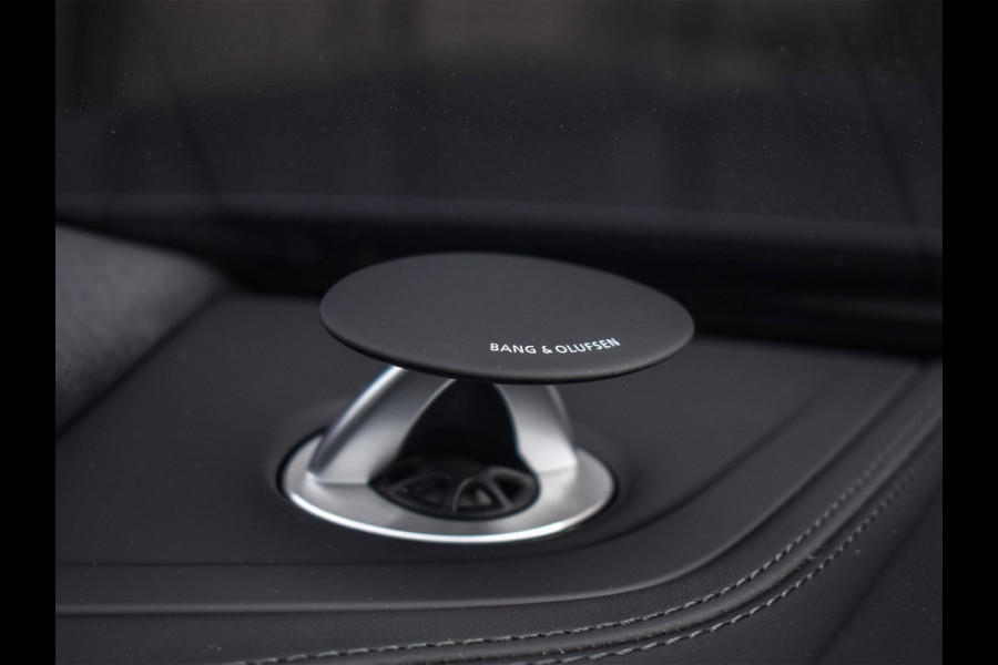Audi Q8 60 TFSI e quattro Pro Line S Competition | B&O advanced | Audi exclusive | 5 jaar garantie | Panoramadak | massage stoelen | 4 wiel besturing | Alcantara hemel | Soft-close | Elektr. Trekhaak | Achteras besturing | Oled achterlichten