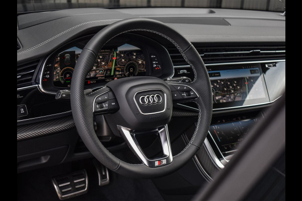 Audi Q8 60 TFSI e quattro Pro Line S Competition | B&O advanced | Audi exclusive | 5 jaar garantie | Panoramadak | massage stoelen | 4 wiel besturing | Alcantara hemel | Soft-close | Elektr. Trekhaak | Achteras besturing | Oled achterlichten