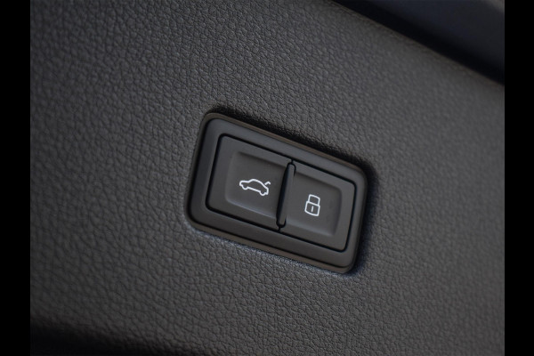 Audi Q8 60 TFSI e quattro Pro Line S Competition | B&O advanced | Audi exclusive | 5 jaar garantie | Panoramadak | massage stoelen | 4 wiel besturing | Alcantara hemel | Soft-close | Elektr. Trekhaak | Achteras besturing | Oled achterlichten
