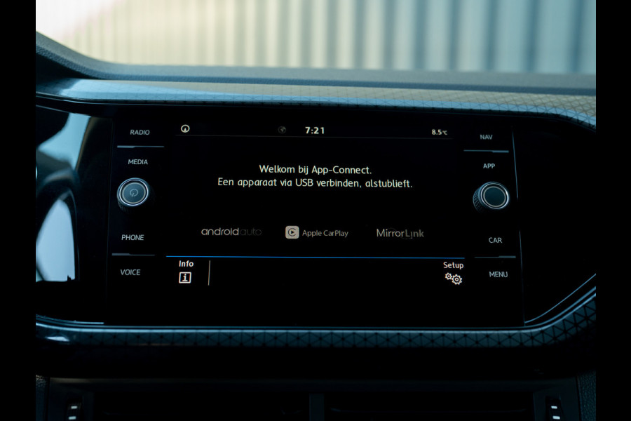 Volkswagen T-Cross 1.0 TSI Style | Side Assist | Camera | LED koplampen | Apple Carplay/ Android Auto | Prijs Rijklaar!!