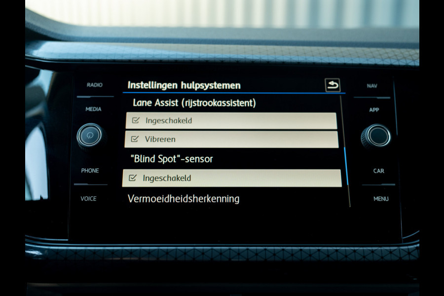 Volkswagen T-Cross 1.0 TSI Style | Side Assist | Camera | LED koplampen | Apple Carplay/ Android Auto | Prijs Rijklaar!!