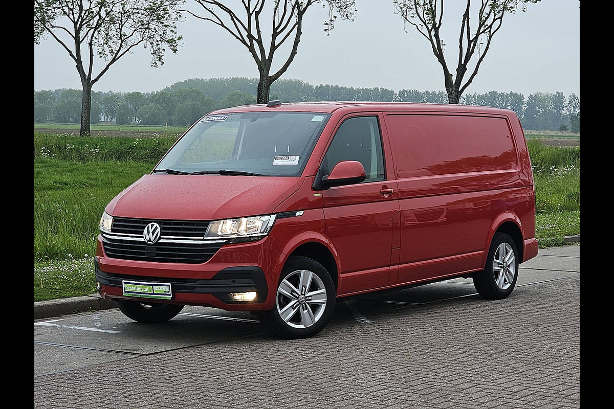Volkswagen Transporter 2.0 TDI L2H1 Edition Automaat Navi Camera