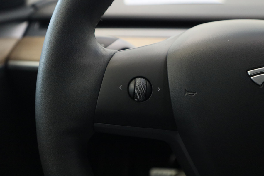 Tesla Model Y Performance AWD 75 kWh ACC Panoramadak HW3