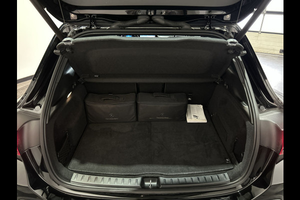 Mercedes-Benz EQA 250 Business Line 67 kWh Advanced  Pakket, Premium pakket, rij-assistentie pakket Soh (batterijcheck) Waarde 92,6 %
