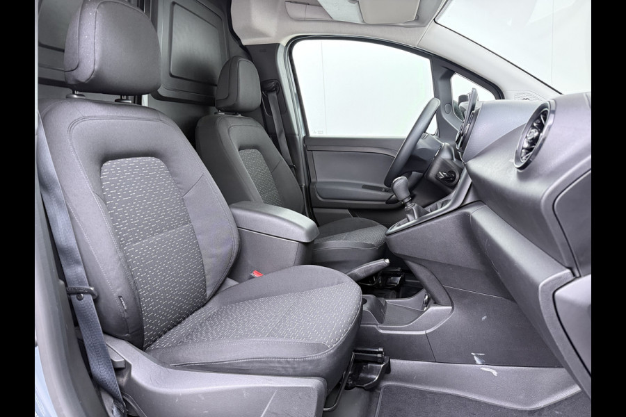 Mercedes-Benz Citan 108 CDI L1 Pro Airco Cruise Control Camera Apps Bluetooth DAB Euro 6 Schuifdeur Rubberenvloer Wandbetimmering Licht-/regensensor Dealeronderhouden 1e Eigenaar Origineel Nederlandse Auto