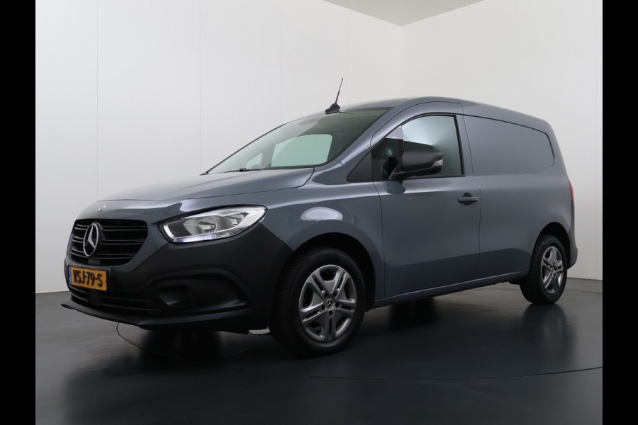 Mercedes-Benz Citan 108 CDI L1 Pro Airco Cruise Control Camera Apps Bluetooth DAB Euro 6 Schuifdeur Rubberenvloer Wandbetimmering Licht-/regensensor Dealeronderhouden 1e Eigenaar Origineel Nederlandse Auto