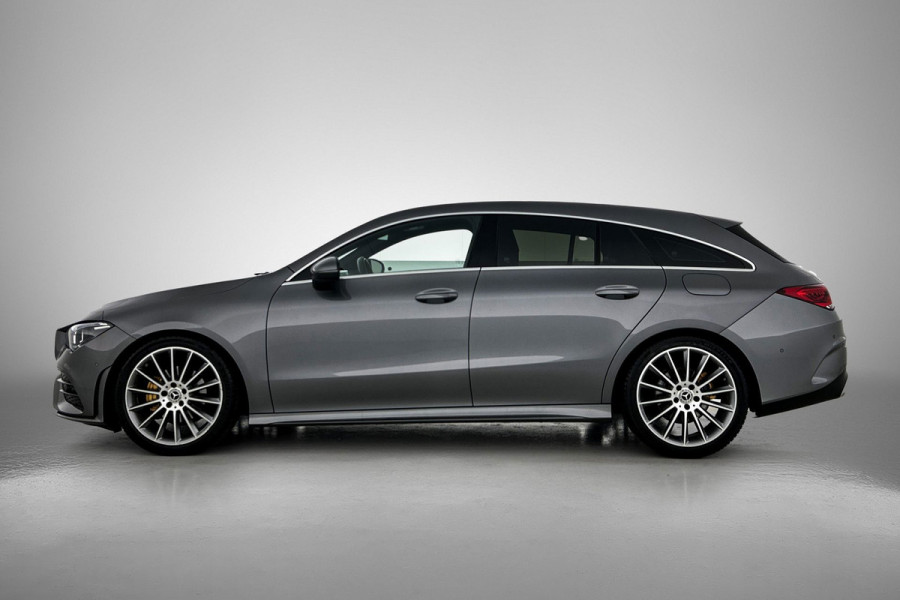 Mercedes-Benz CLA-Klasse Shooting Brake 180 Business Solution AMG(Goed ondH, SfeerVerlichting, Navi Groot, StoelV, Carplay, Etc)