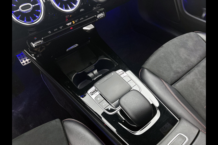 Mercedes-Benz CLA-Klasse Shooting Brake 180 Business Solution AMG(Goed ondH, SfeerVerlichting, Navi Groot, StoelV, Carplay, Etc)