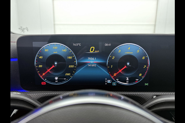 Mercedes-Benz CLA-Klasse Shooting Brake 180 Business Solution AMG(Goed ondH, SfeerVerlichting, Navi Groot, StoelV, Carplay, Etc)