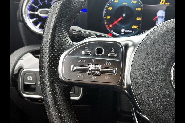 Mercedes-Benz CLA-Klasse Shooting Brake 180 Business Solution AMG(Goed ondH, SfeerVerlichting, Navi Groot, StoelV, Carplay, Etc)