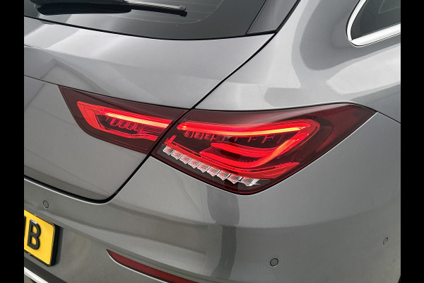 Mercedes-Benz CLA-Klasse Shooting Brake 180 Business Solution AMG(Goed ondH, SfeerVerlichting, Navi Groot, StoelV, Carplay, Etc)