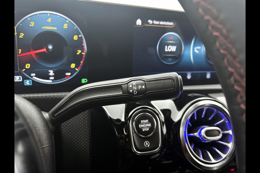 Mercedes-Benz CLA-Klasse Shooting Brake 180 Business Solution AMG(Goed ondH, SfeerVerlichting, Navi Groot, StoelV, Carplay, Etc)