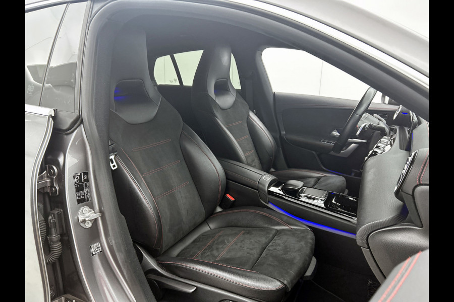 Mercedes-Benz CLA-Klasse Shooting Brake 180 Business Solution AMG(Goed ondH, SfeerVerlichting, Navi Groot, StoelV, Carplay, Etc)