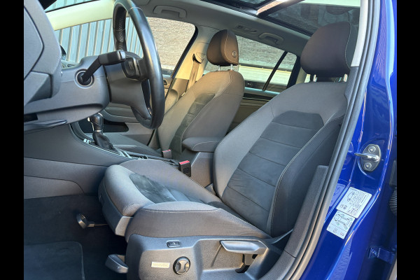 Volkswagen Golf 1.5 TSI Highline Business R | Panodak | Groot Navi | Trekhaak afnb. | Keyless | Prijs Rijklaar!!