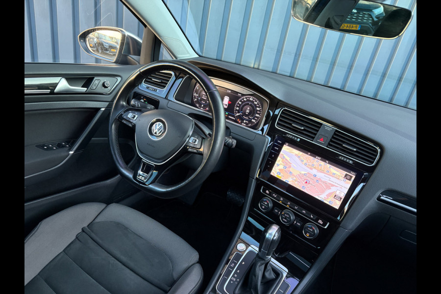 Volkswagen Golf 1.5 TSI Highline Business R | Panodak | Groot Navi | Trekhaak afnb. | Keyless | Prijs Rijklaar!!