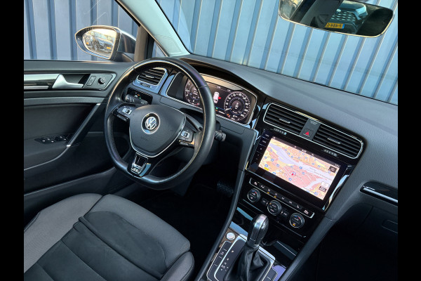 Volkswagen Golf 1.5 TSI Highline Business R | Panodak | Groot Navi | Trekhaak afnb. | Keyless | Prijs Rijklaar!!