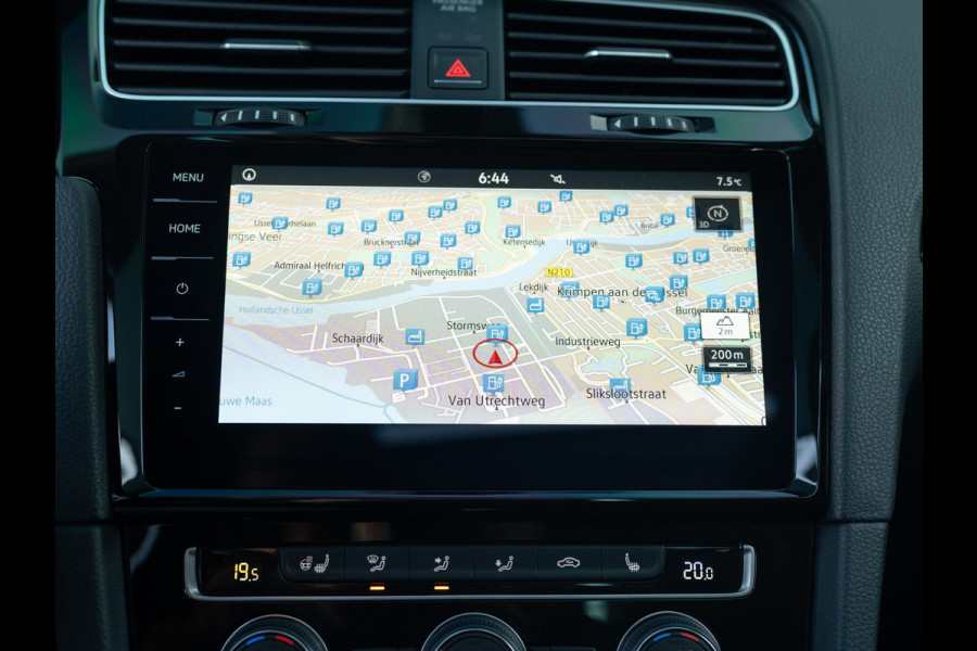 Volkswagen Golf 1.5 TSI Highline Business R | Panodak | Groot Navi | Trekhaak afnb. | Keyless | Prijs Rijklaar!!