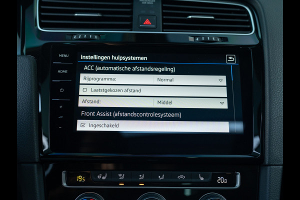 Volkswagen Golf 1.5 TSI Highline Business R | Panodak | Groot Navi | Trekhaak afnb. | Keyless | Prijs Rijklaar!!