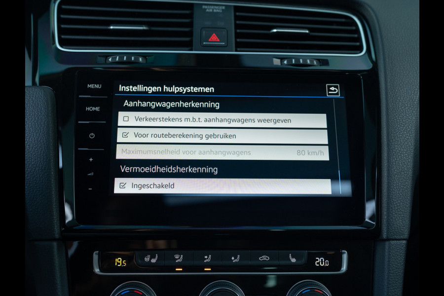 Volkswagen Golf 1.5 TSI Highline Business R | Panodak | Groot Navi | Trekhaak afnb. | Keyless | Prijs Rijklaar!!