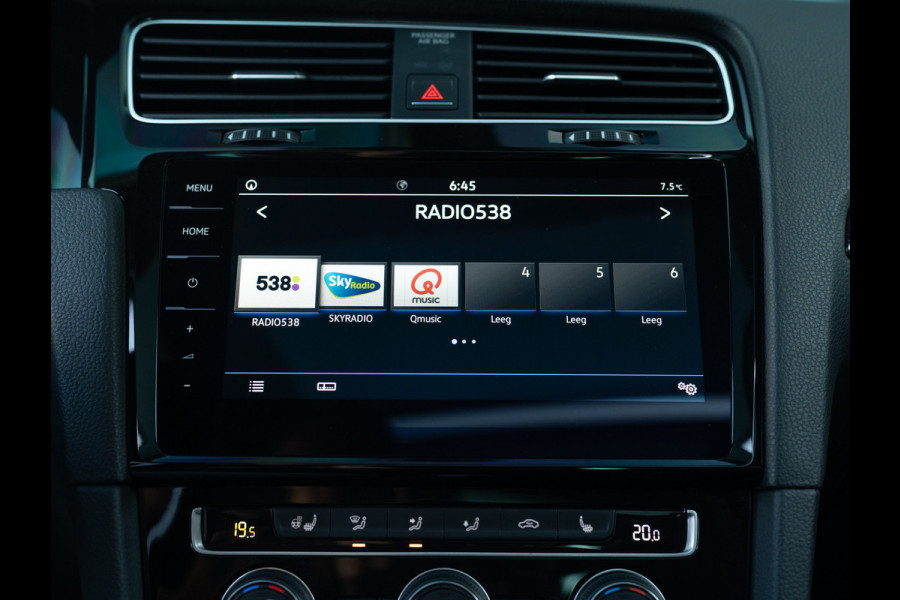 Volkswagen Golf 1.5 TSI Highline Business R | Panodak | Groot Navi | Trekhaak afnb. | Keyless | Prijs Rijklaar!!