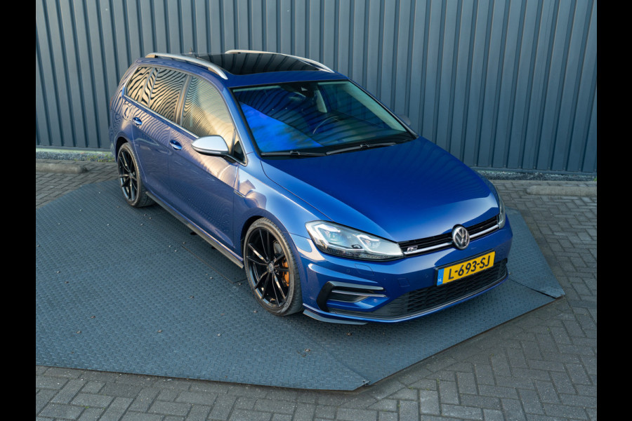 Volkswagen Golf 1.5 TSI Highline Business R | Panodak | Groot Navi | Trekhaak afnb. | Keyless | Prijs Rijklaar!!
