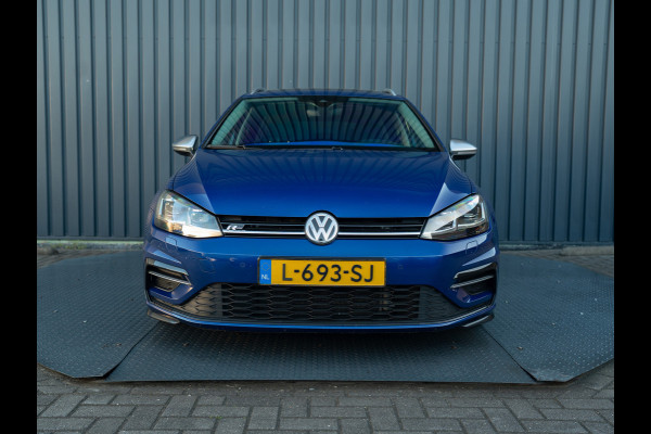 Volkswagen Golf 1.5 TSI Highline Business R | Panodak | Groot Navi | Trekhaak afnb. | Keyless | Prijs Rijklaar!!