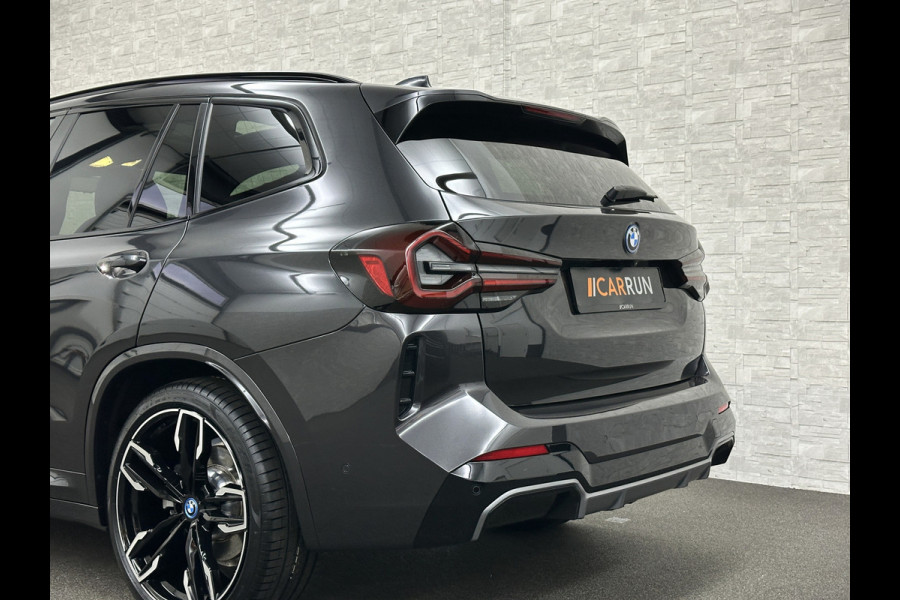 BMW iX3 M-Sport 80 kWh | 99% SOH | Panorama | ACC | 360 Camera | Harman-Kardon | Leder | Memory | Sfeerverlichting | Keyless-Entry | Head-Up | 3-Zone Clima | Stuurverwarming | Carplay | LED | Rijklaar incl. Bovag garantie