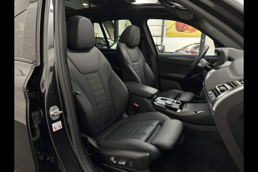 BMW iX3 M-Sport 80 kWh | 99% SOH | Panorama | ACC | 360 Camera | Harman-Kardon | Leder | Memory | Sfeerverlichting | Keyless-Entry | Head-Up | 3-Zone Clima | Stuurverwarming | Carplay | LED | Rijklaar incl. Bovag garantie