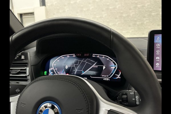 BMW iX3 M-Sport 80 kWh | 99% SOH | Panorama | ACC | 360 Camera | Harman-Kardon | Leder | Memory | Sfeerverlichting | Keyless-Entry | Head-Up | 3-Zone Clima | Stuurverwarming | Carplay | LED | Rijklaar incl. Bovag garantie