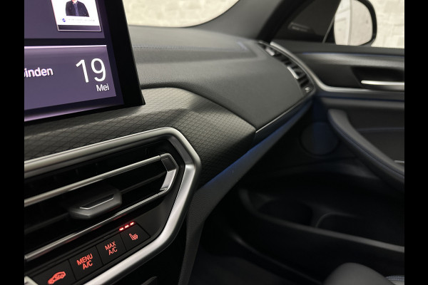 BMW iX3 M-Sport 80 kWh | 99% SOH | Panorama | ACC | 360 Camera | Harman-Kardon | Leder | Memory | Sfeerverlichting | Keyless-Entry | Head-Up | 3-Zone Clima | Stuurverwarming | Carplay | LED | Rijklaar incl. Bovag garantie