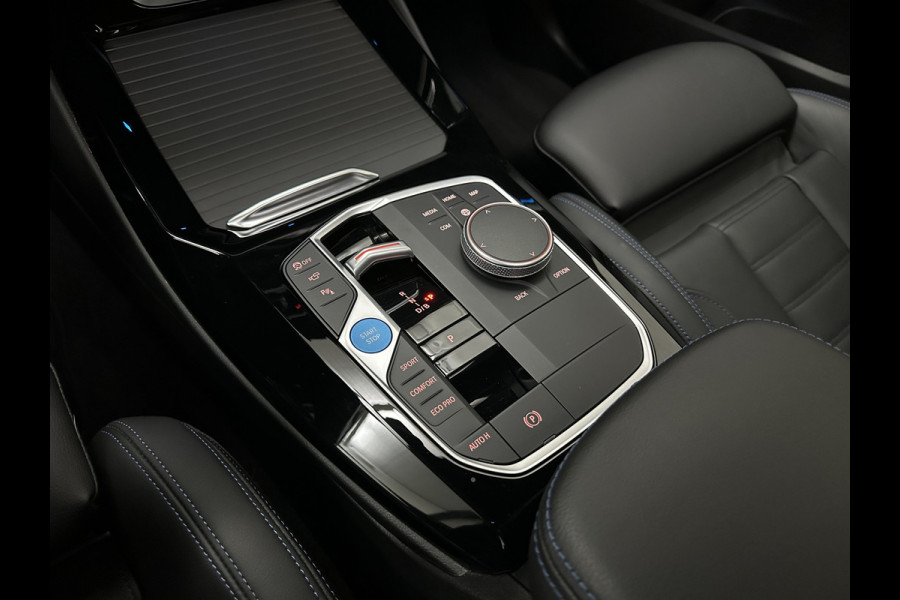 BMW iX3 M-Sport 80 kWh | 99% SOH | Panorama | ACC | 360 Camera | Harman-Kardon | Leder | Memory | Sfeerverlichting | Keyless-Entry | Head-Up | 3-Zone Clima | Stuurverwarming | Carplay | LED | Rijklaar incl. Bovag garantie