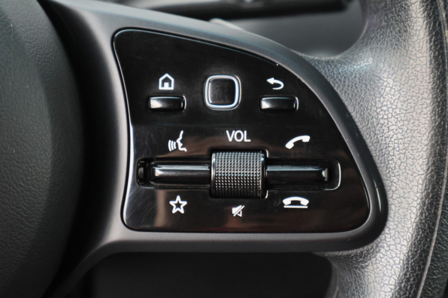 Mercedes-Benz Sprinter 317 L1H1 RWD Automaat 2x schuifdeur, 3-zits, Leer, Trekhaak, Apple Carplay, LED