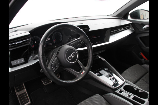 Audi A3 Sportback 30 TFSI S edition S-tronic Navigatie Apple Carplay/Android Auto Parkeersensoren Adaptive Cruise Control Full Led Climate Control Virtual Cockpit Lichtmetalen velgen