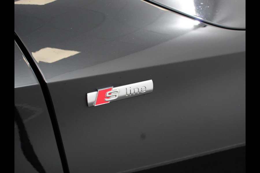 Audi A3 Sportback 30 TFSI S edition S-tronic Navigatie Apple Carplay/Android Auto Parkeersensoren Adaptive Cruise Control Full Led Climate Control Virtual Cockpit Lichtmetalen velgen