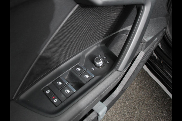 Audi A3 Sportback 30 TFSI S edition S-tronic Navigatie Apple Carplay/Android Auto Parkeersensoren Adaptive Cruise Control Full Led Climate Control Virtual Cockpit Lichtmetalen velgen