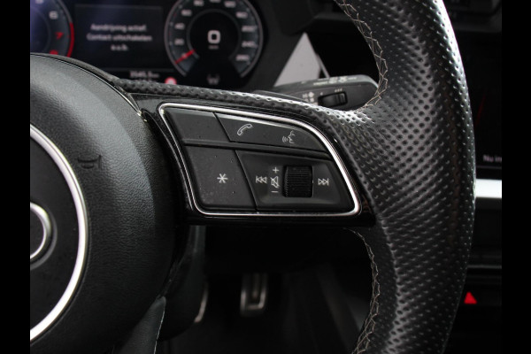 Audi A3 Sportback 30 TFSI S edition S-tronic Navigatie Apple Carplay/Android Auto Parkeersensoren Adaptive Cruise Control Full Led Climate Control Virtual Cockpit Lichtmetalen velgen